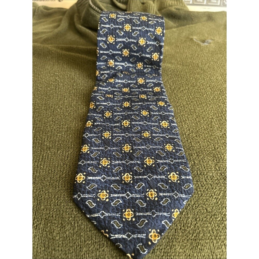 GUESS Men's Neck Ties 100% Imported Silk, Made in USA